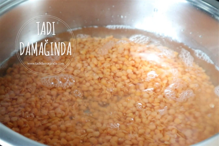 Az Malzemeli Mercimek Çorbası