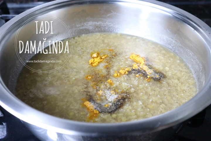 Az Malzemeli Mercimek Çorbası