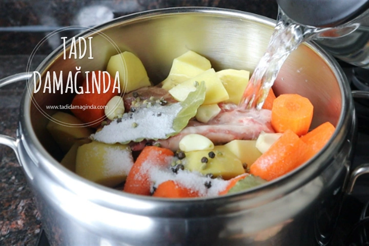 Sebzeli Kuzu Gerdan Haşlama