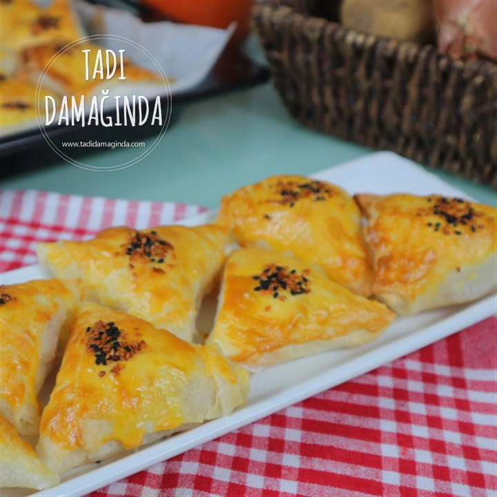 Puf Puf Kabaran Patatesli Muska Böreği