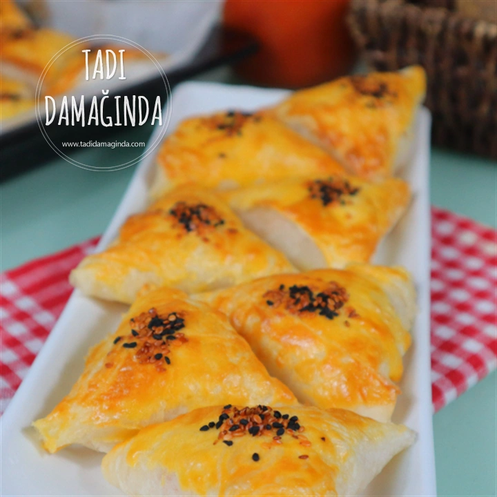 Puf Puf Kabaran Patatesli Muska Böreği