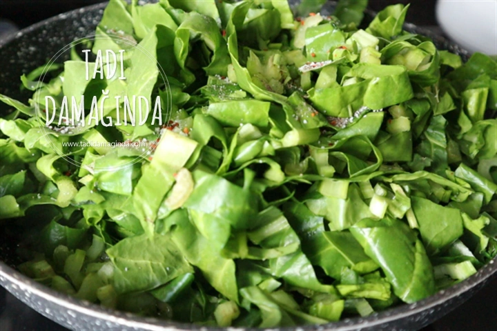 Yumurtalı Pazı Kavurması