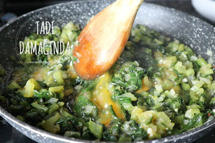 Yumurtalı Pazı Kavurması