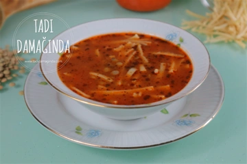 Erişteli Yeşil Mercimek Çorbası (Sakala Çarpan)