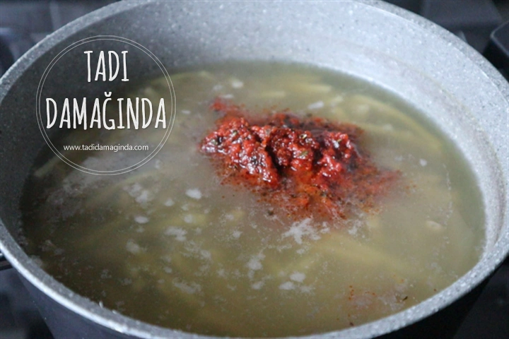 Erişteli Yeşil Mercimek Çorbası (Sakala Çarpan)