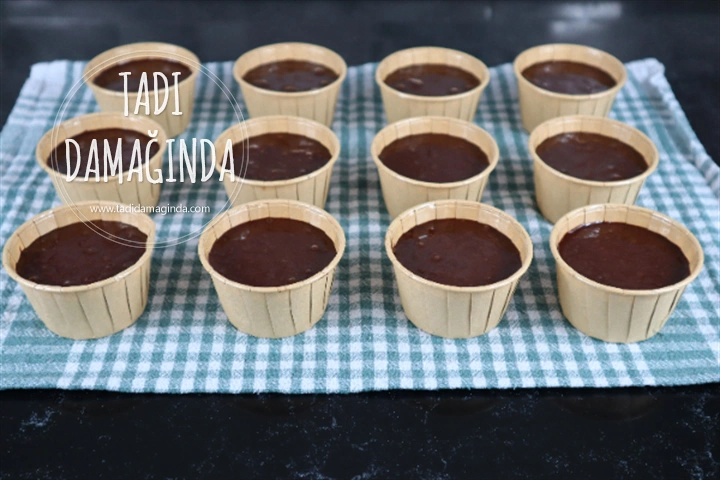 Yeni Yıla Özel Çam Ağacı Görünümlü Cupcake