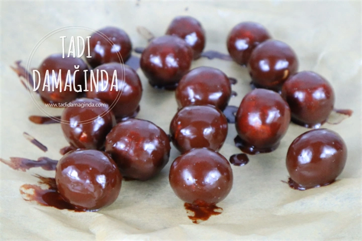 Şekersiz Ev Yapımı Çikolata Kaplı Ballı Kestane