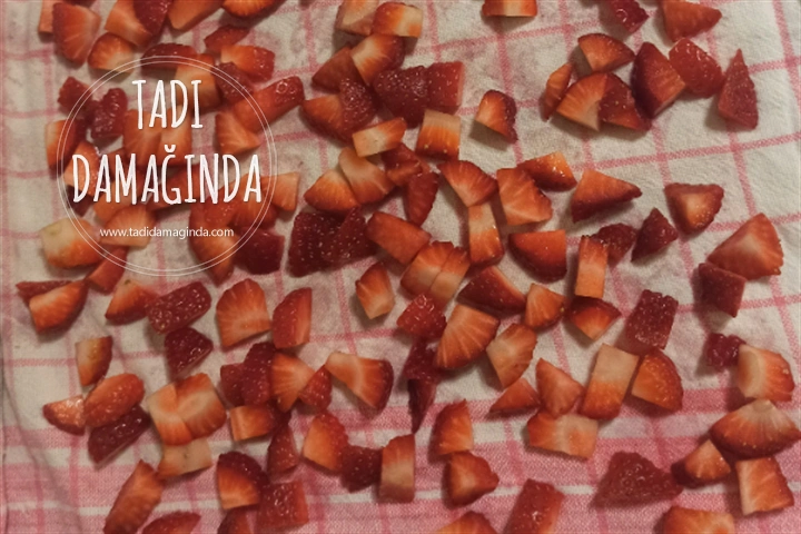 Çilekli Çikolatalı Kurabiye