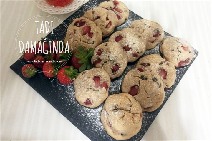 Çilekli Çikolatalı Kurabiye