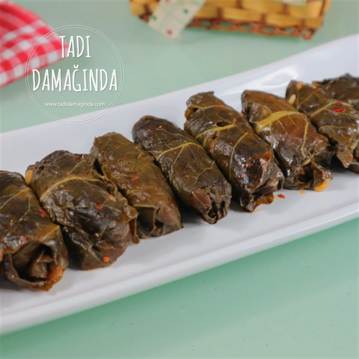 Etli (Kıymalı) Glütensiz Kara Lahana Sarması