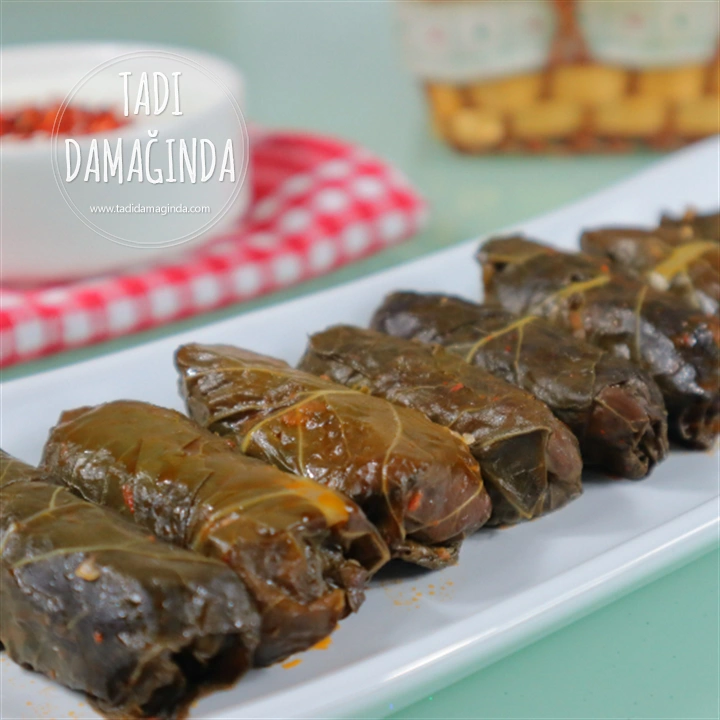 Etli (Kıymalı) Glütensiz Kara Lahana Sarması