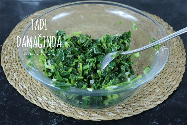 Hardal Otu Salatası (Mezesi)