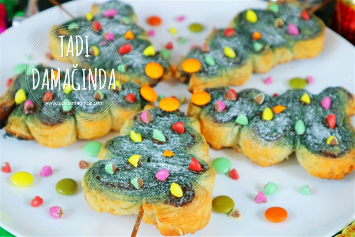 Çikolatalı Milföyden Çam Ağacı