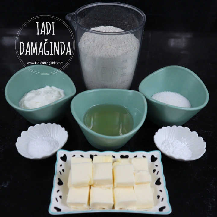 Borcamda Pratik Kıyır Kıyır Elmalı Kurabiye