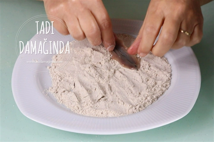 Fırında Rulo Hamsi (Mısır Unsuz)