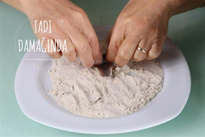 Fırında Rulo Hamsi (Mısır Unsuz)