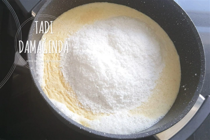 Bisküvili İrmik Tatlısı