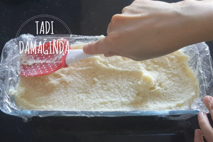 Bisküvili İrmik Tatlısı