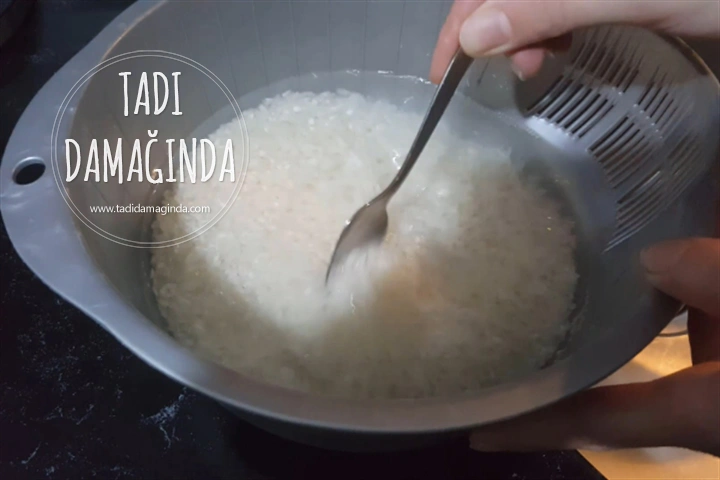 Tane Tane Pirinç Pilavı