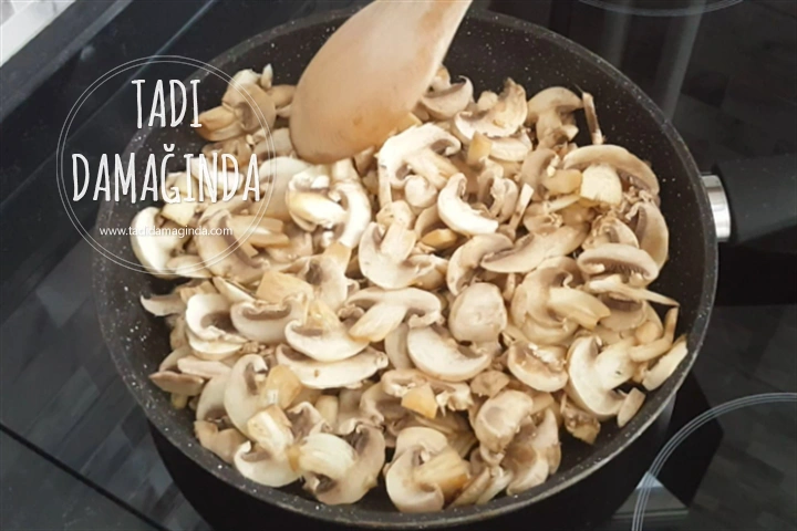 Yoğurtlu Mantar Mezesi