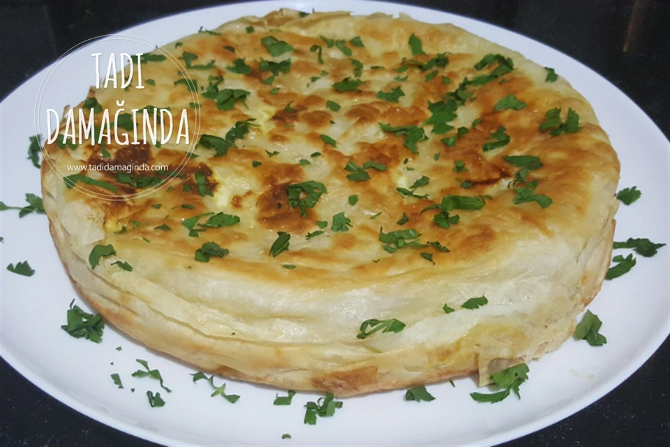 Tencerede Pratik Börek