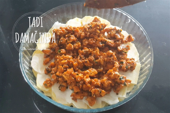 Fırında Tavuklu Kremalı Patates