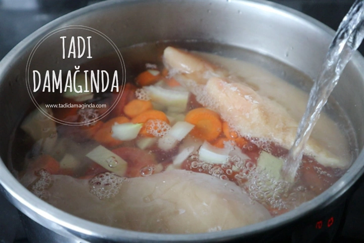 Sebzeli Tavuk Çorbası