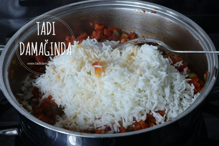 Sebzeli Çerkez Pilavı