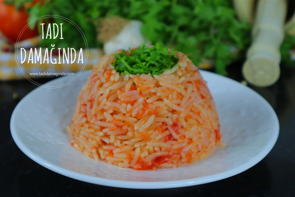 Domatesli Pirinç Pilavı
