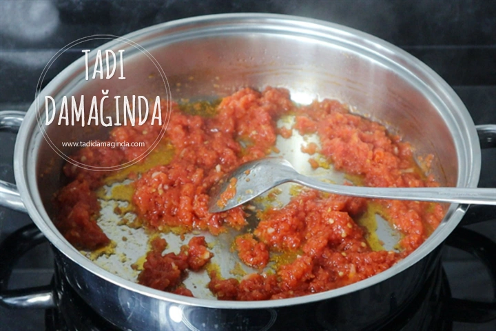 Domatesli Pirinç Pilavı