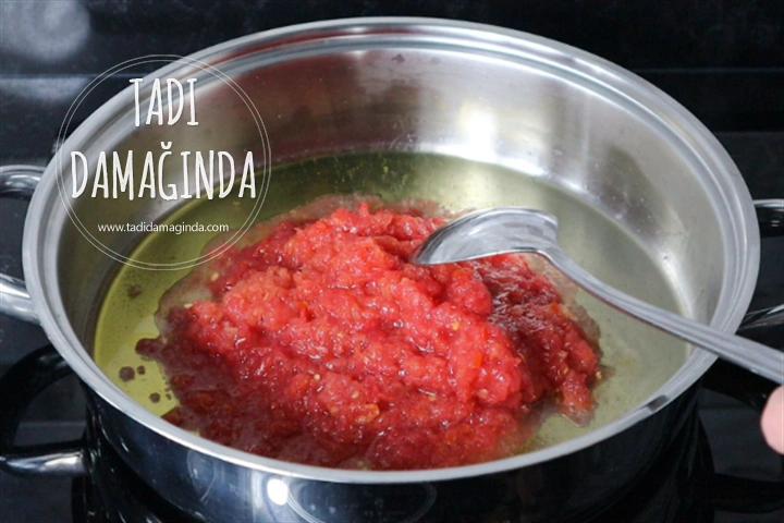 Domatesli Pirinç Pilavı