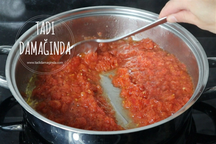 Domatesli Pirinç Pilavı