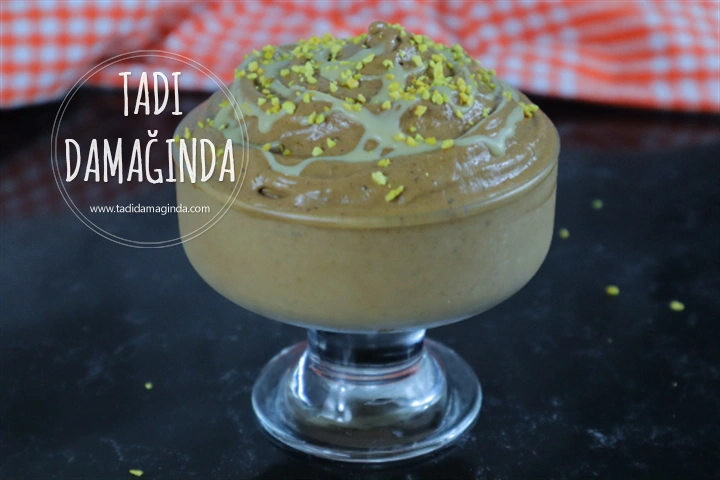 Kakaolu Antep Fıstıklı Muz Dondurması