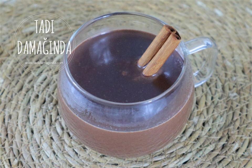 Tarçınlı Sıcak Çikolata