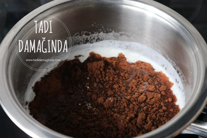 Tarçınlı Sıcak Çikolata