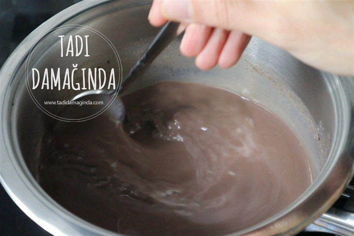 Tarçınlı Sıcak Çikolata