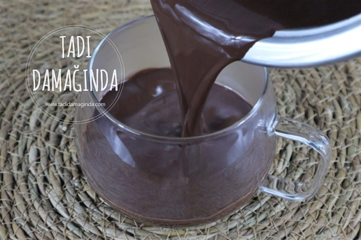 Tarçınlı Sıcak Çikolata