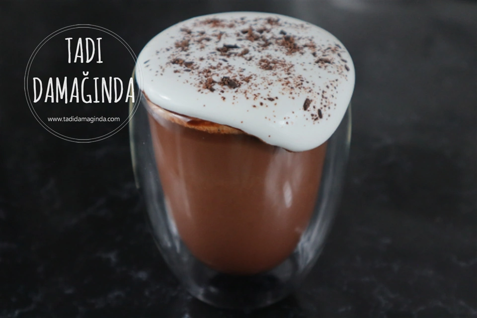 Fransız Usulü Sıcak Çikolata