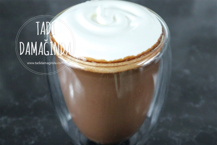 Fransız Usulü Sıcak Çikolata