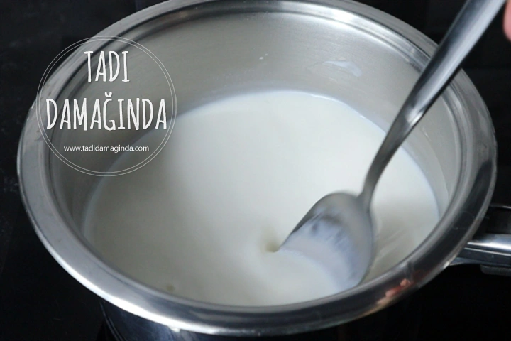 Fransız Usulü Sıcak Çikolata