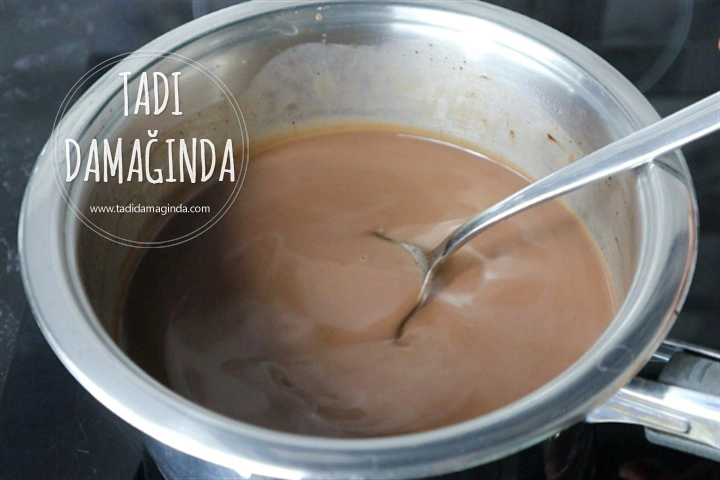 Fransız Usulü Sıcak Çikolata