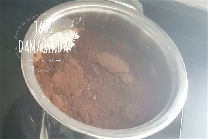 Bol Çikolatalı Kesme Puding (Glütensiz Yumurtasız)