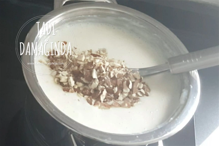 Bademli Hindistan Cevizli Muhallebi (Glütensiz Yumurtasız)