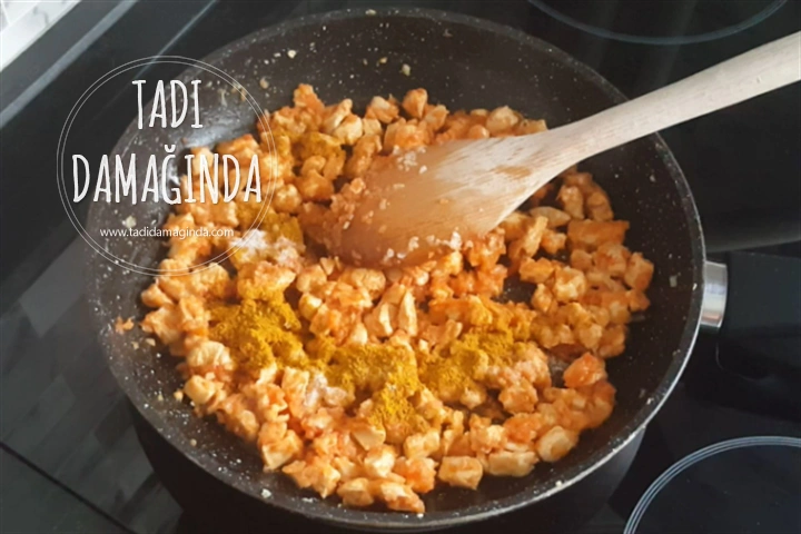 Labneli Körili Tavuklu Makarna