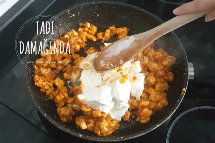 Labneli Körili Tavuklu Makarna