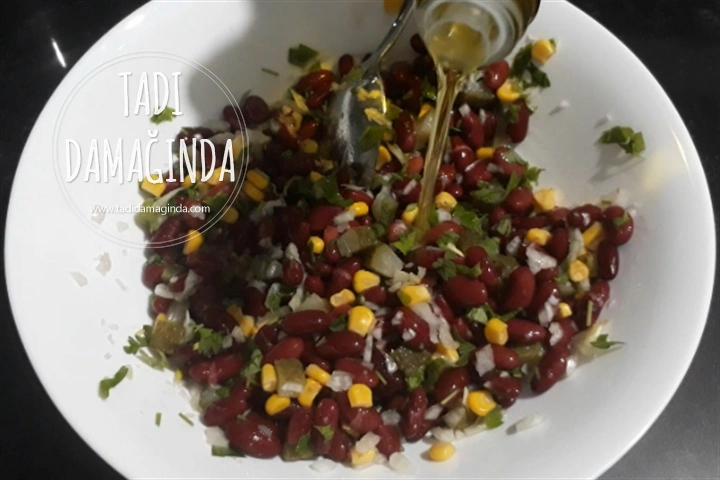 Meksika Fasulyesi Salatası