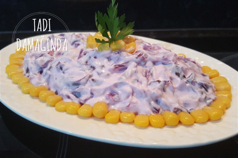 Mor Lahana Mezesi (Pişirmeden)