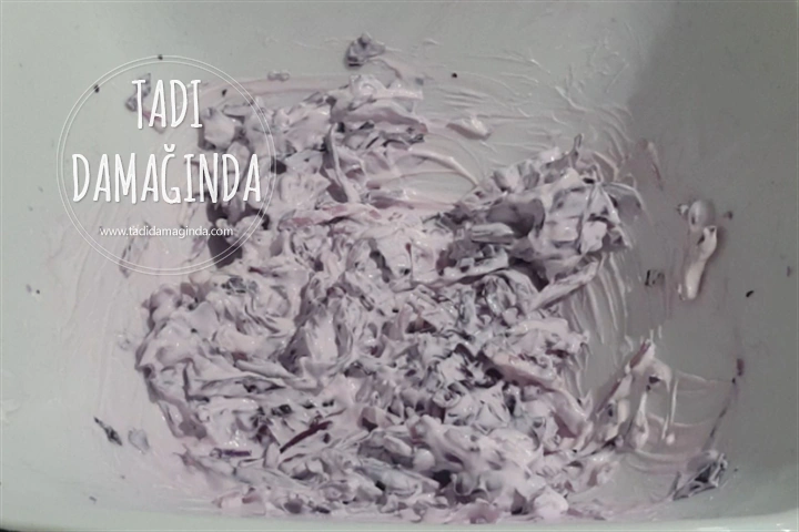 Mor Lahana Mezesi (Pişirmeden)