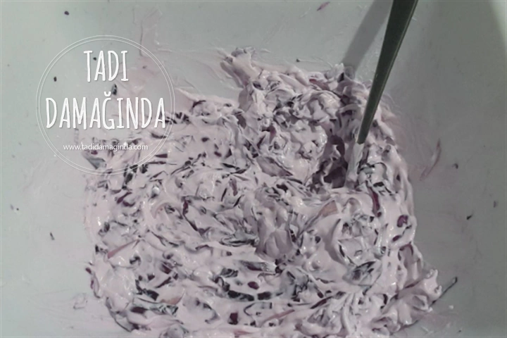 Mor Lahana Mezesi (Pişirmeden)