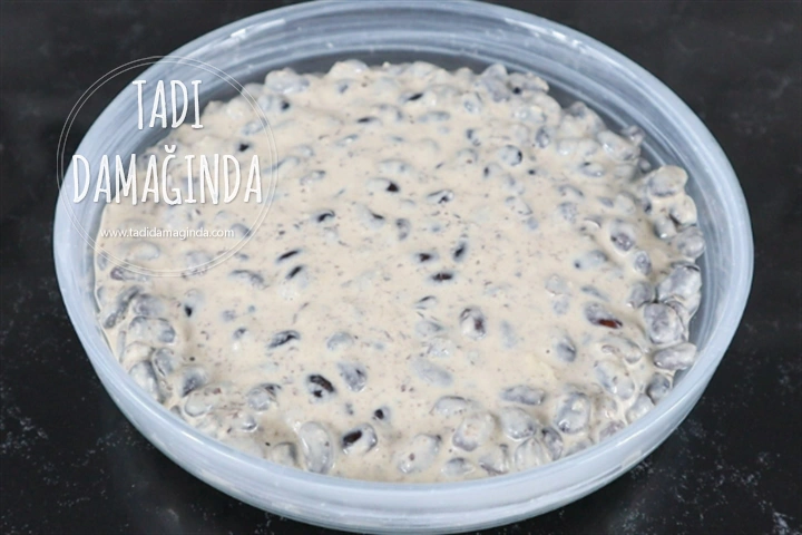 Tahin Soslu Siyah Fasulye Piyazı